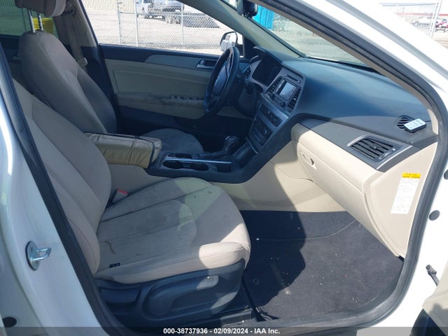 Продажа на аукционе авто 2016 Hyundai Sonata Hybrid Se, vin: KMHE24L19GA011834, номер лота: 38737936