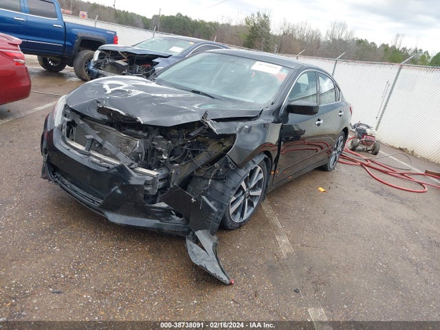 Nissan Altima 2.5 Sr 2017 1N4AL3AP4HC167731 Image 2