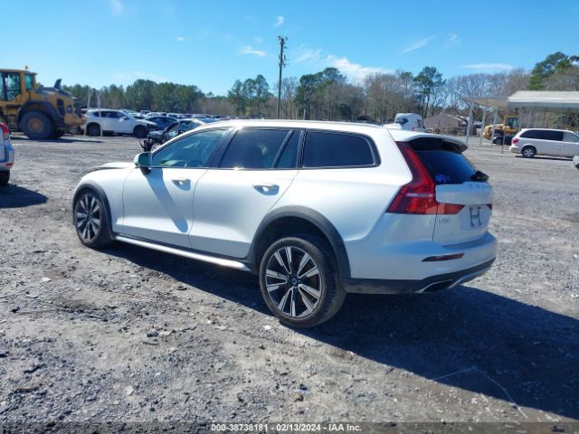 YV4102WK2L1042190 Volvo V60 Cross Country T5