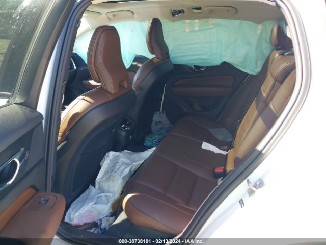 YV4102WK2L1042190 Volvo V60 Cross Country T5
