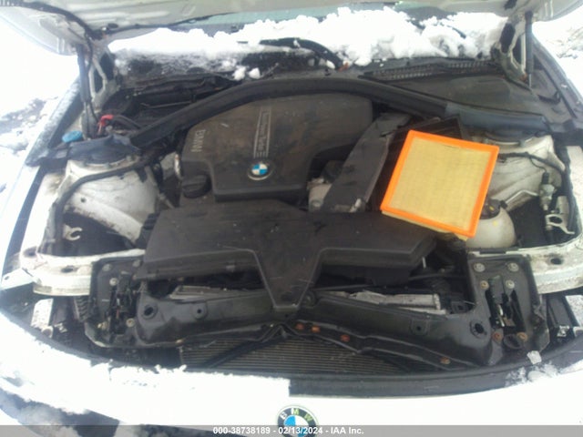 WBA8E5G53JNU47331 BMW 320i Xdrive