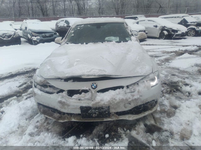 BMW 320i Xdrive 2018 WBA8E5G53JNU47331 Image 12
