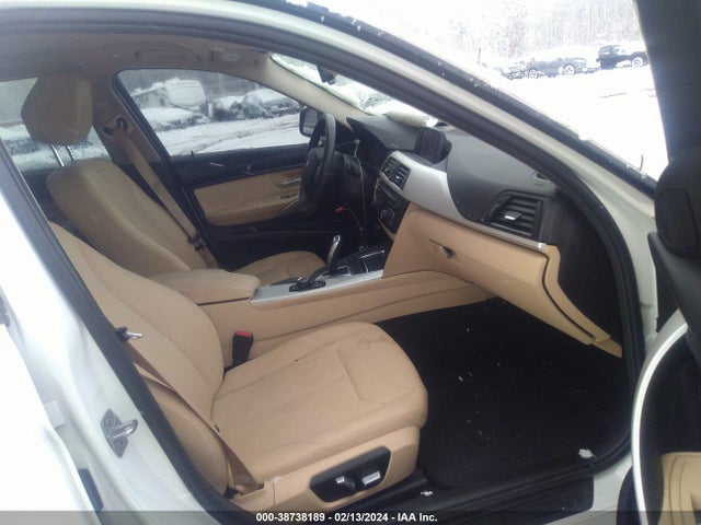 WBA8E5G53JNU47331 BMW 320i Xdrive