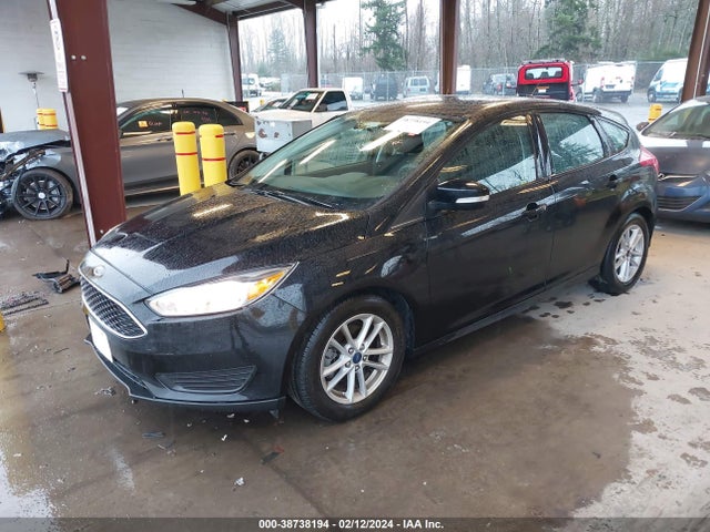 Ford FOCUS SE 2017 1FADP3K24HL258566 Image 2