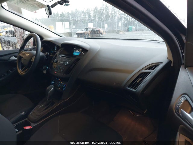 Ford FOCUS SE 2017 1FADP3K24HL258566 Image 5