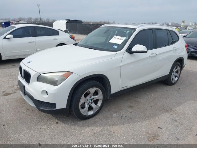 BMW X1 Sdrive28i 2014 WBAVM1C58EVW50757 Image 2