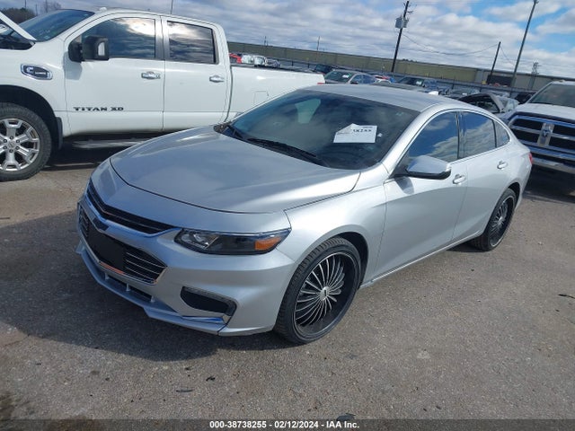 Chevrolet MALIBU LT 2018 1G1ZD5ST9JF160174 Image 2