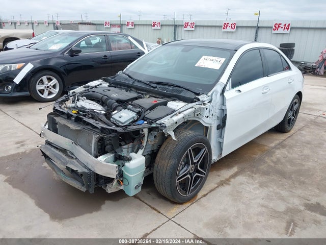 Mercedes-Benz A 220 2021 W1K3G4EB6MJ314090 Image 2