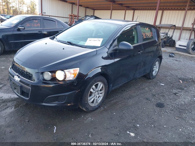 Chevrolet Sonic Lt Auto 2016 1G1JC6SGXG4115242 Image 2