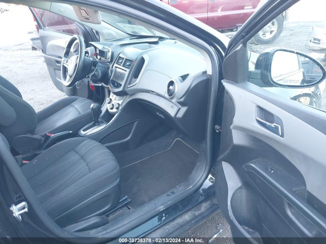 Chevrolet Sonic Lt Auto 2016 1G1JC6SGXG4115242 Image 5