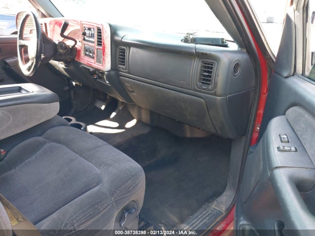 2002 CHEVROLET SILVERADO 1500 LS VIN: 2GCEC19T821100774