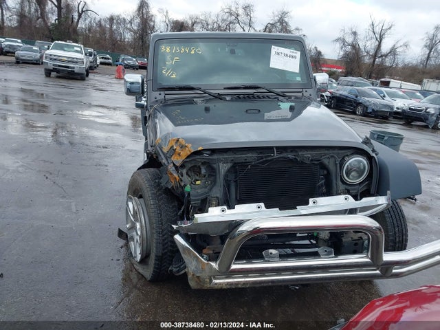 1C4BJWDG1JL818997 Jeep Wrangler Jk Unlimited Sport S 4x4