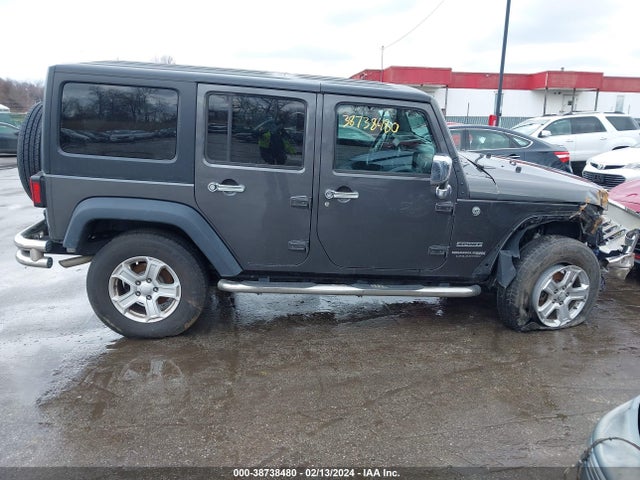 1C4BJWDG1JL818997 Jeep Wrangler Jk Unlimited Sport S 4x4