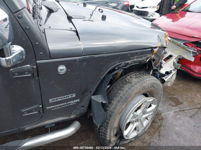 1C4BJWDG1JL818997 Jeep Wrangler Jk Unlimited Sport S 4x4