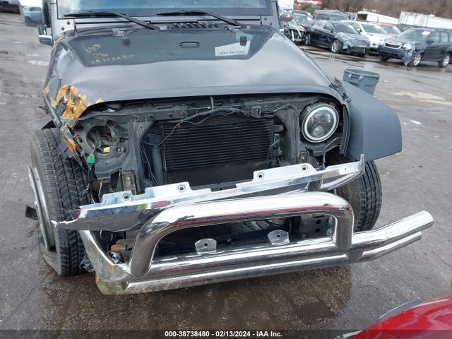 1C4BJWDG1JL818997 Jeep Wrangler Jk Unlimited Sport S 4x4