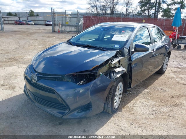 Toyota COROLLA LE 2019 5YFBURHE5KP877304 Image 2