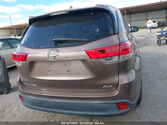 Toyota Highlander Xle 2019 5TDKZRFH5KS333746 Image 17