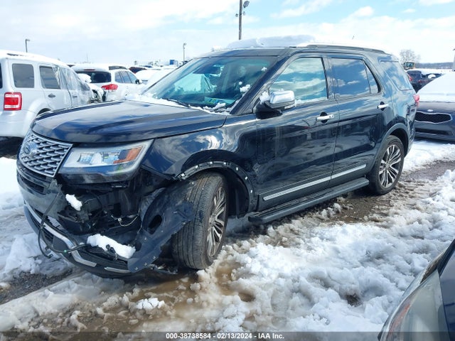 Ford Explorer Platinum 2018 1FM5K8HT3JGB38438 Image 2