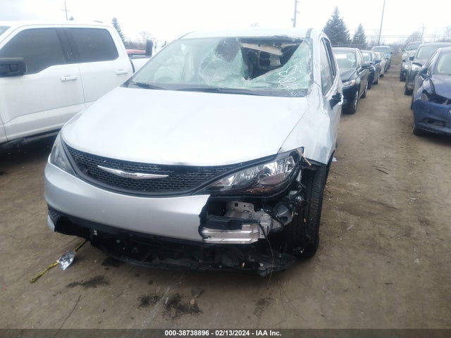 2C4RC1CG5PR529893 Chrysler Voyager Lx