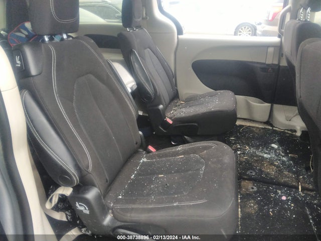 2C4RC1CG5PR529893 Chrysler Voyager Lx