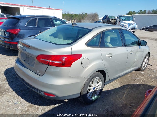 Ford FOCUS SE 2016 1FADP3F22GL355645 Image 4