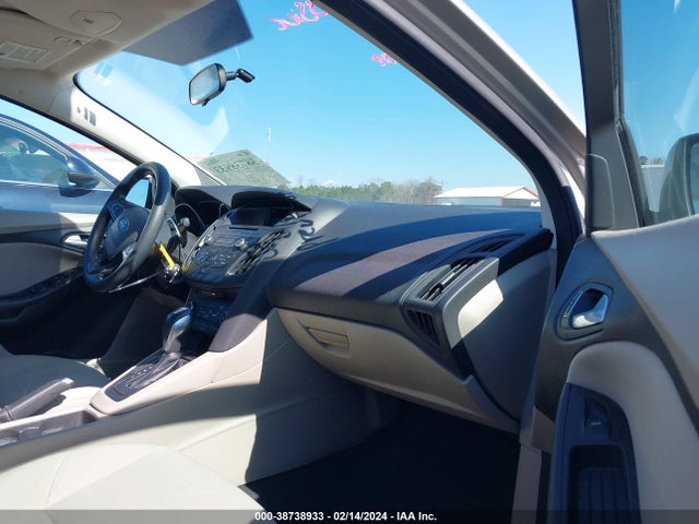 Ford FOCUS SE 2016 1FADP3F22GL355645 Image 5