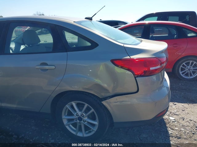 Ford FOCUS SE 2016 1FADP3F22GL355645 Image 6