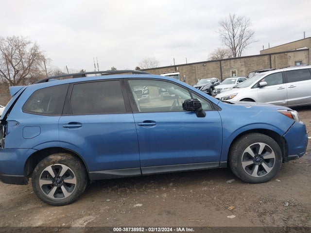Subaru Forester 2.5i Premium 2017 JF2SJAEC6HG472304 Image 13