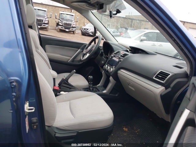 Subaru Forester 2.5i Premium 2017 JF2SJAEC6HG472304 Image 5