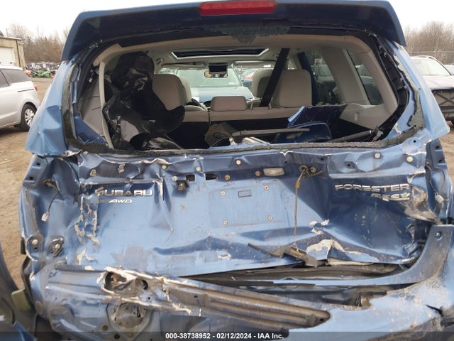 Subaru Forester 2.5i Premium 2017 JF2SJAEC6HG472304 Image 6