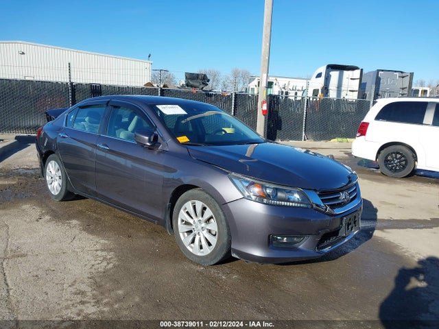 2015 1HGCR2F89FA092256 главное изображение