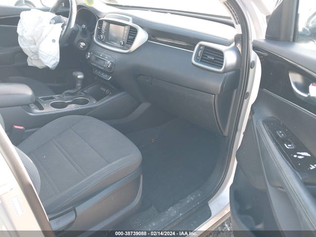 KIA Sorento 3.3l S 2019 5XYPGDA56KG584557 Image 5