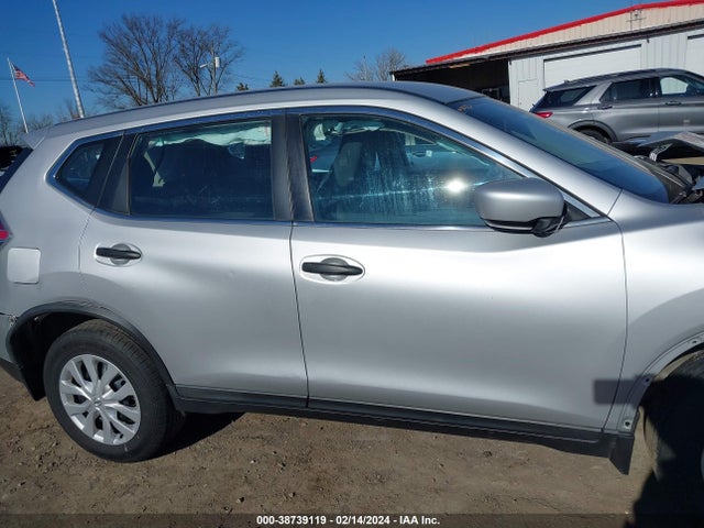 Nissan ROGUE S 2016 KNMAT2MV5GP651882 Image 13