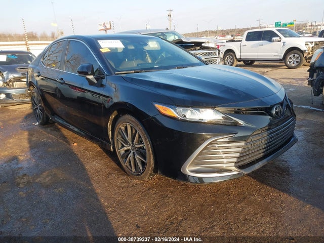 Toyota CAMRY LE 2022 4T1C11AK1NU695178 Image 1