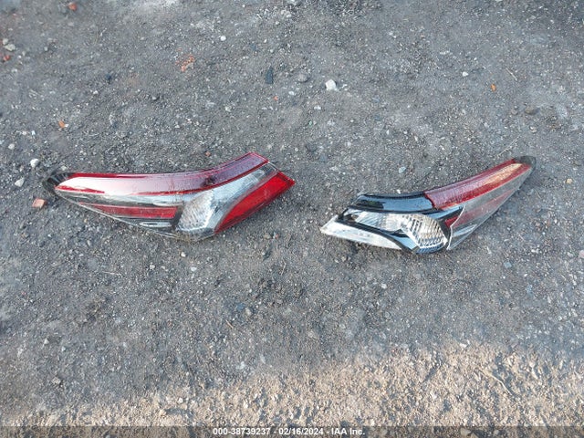 Toyota CAMRY LE 2022 4T1C11AK1NU695178 Image 12