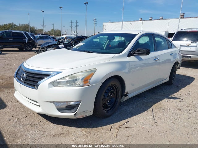Nissan Altima 2.5 S 2015 1N4AL3AP4FC280916 Image 2