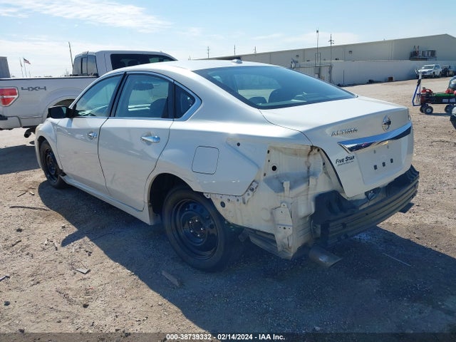 Nissan Altima 2.5 S 2015 1N4AL3AP4FC280916 Image 3