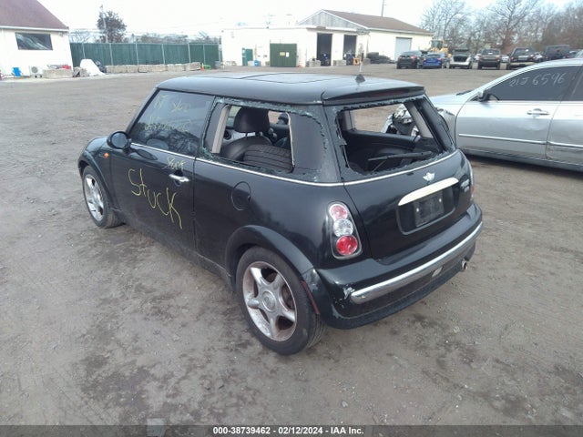 2002 MINI COOPER WMWRC33462TE12150 Photo 2