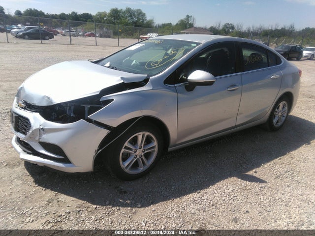 Chevrolet Cruze Lt Auto 2018 1G1BE5SM1J7200877 Image 2