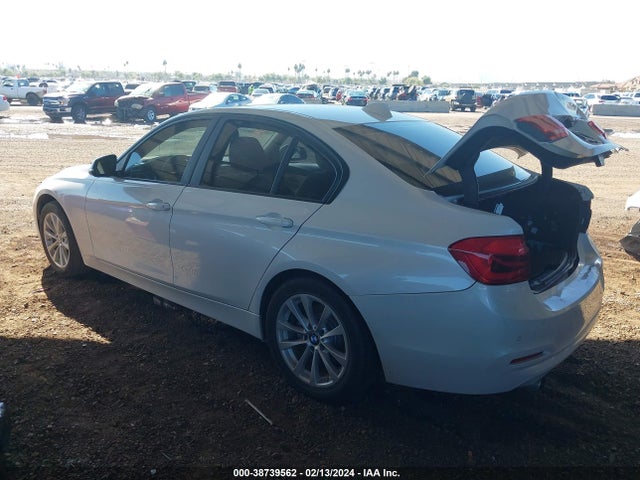 BMW 320i 2016 WBA8E1G51GNT33779 Image 3