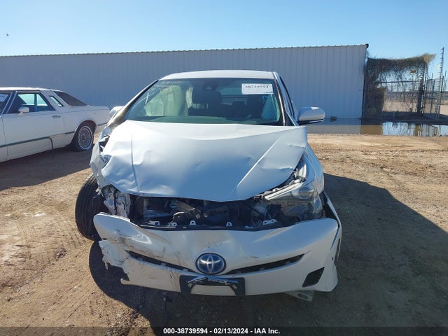 Toyota PRIUS 2018 JTDKBRFU9J3063339 Image 11