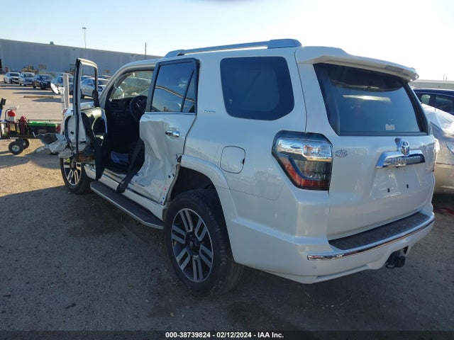 Toyota 4runner Limited 2022 JTEDU5JR7N5257808 Image 3