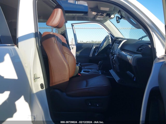 Toyota 4runner Limited 2022 JTEDU5JR7N5257808 Image 5