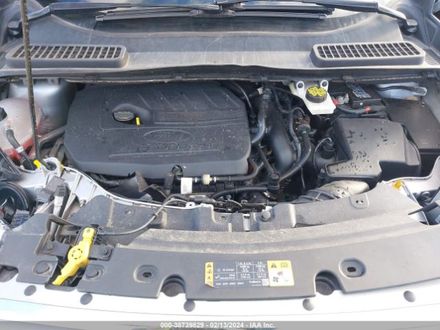1FMCU0GD6HUE69717 Ford ESCAPE SE