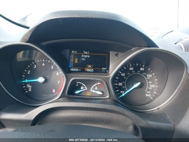 1FMCU0GD6HUE69717 Ford ESCAPE SE