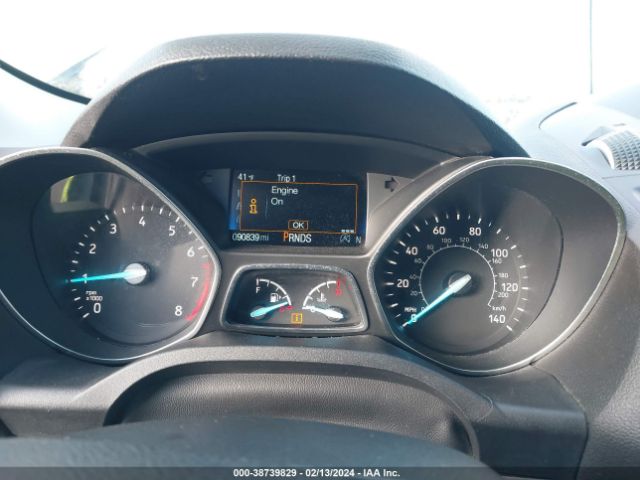 1FMCU0GD6HUE69717 Ford ESCAPE SE