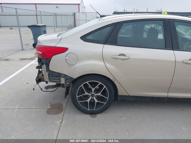 Ford FOCUS SEL 2017 1FADP3H29HL328330 Image 16