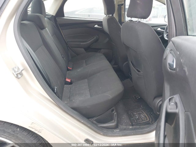 Ford FOCUS SEL 2017 1FADP3H29HL328330 Image 8
