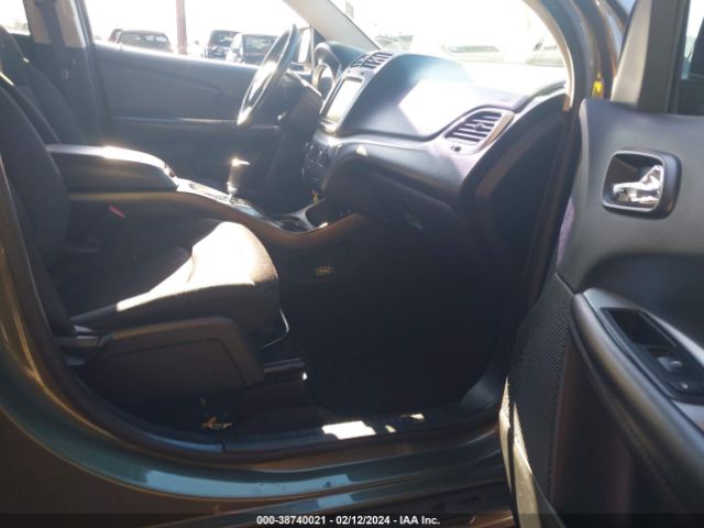 3C4PDCGG6HT705598 Dodge Journey Crossroad