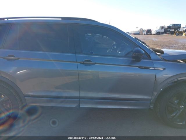 3VVCB7AXXPM062784 Volkswagen Tiguan 2.0t Se R-line Black